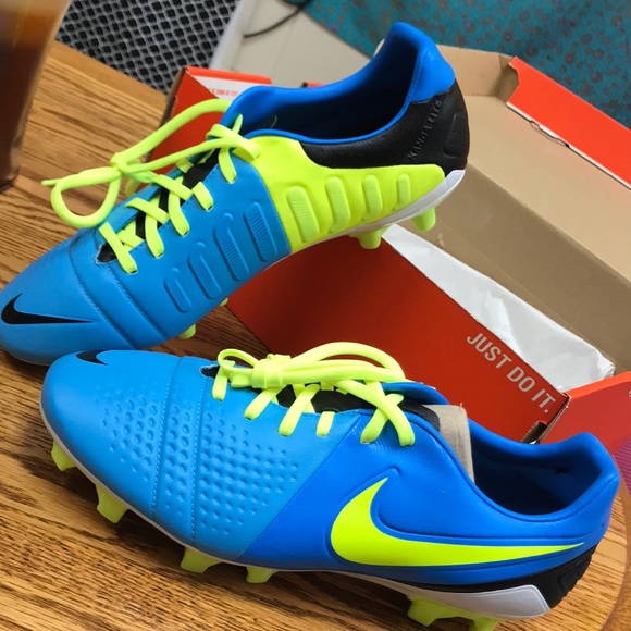 marshalls soccer cleats